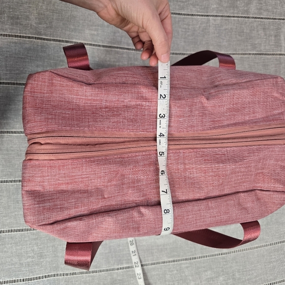 WEEKEND EIGHT TRAVEL BAG COOLER INSULATED LINED( 5 compartments) - Picture 8 of 15